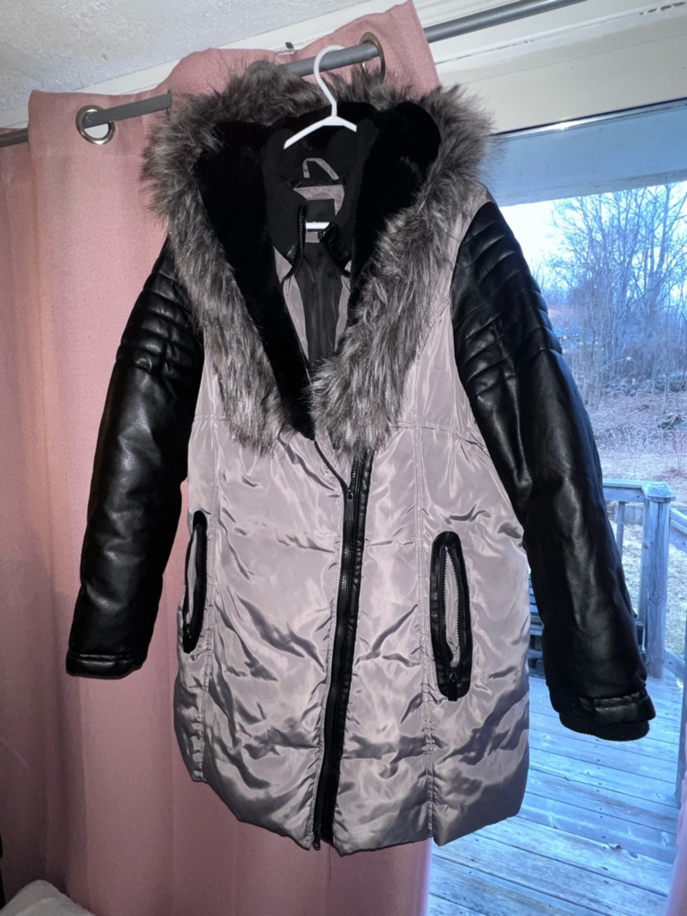 Plus Size Reitmans Grey and Black Faux Fur Trim Ski Jacket 2x